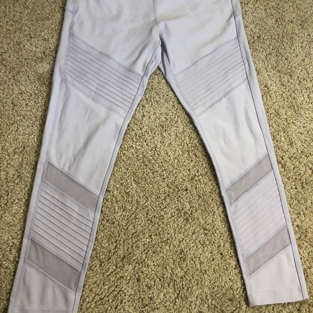 ❌ [SOLD] ❌ Lavender Leggings